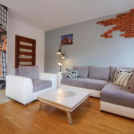 Lodz4rent - Piotrkowska - Premium 9,7 - Hopa Lupa 1400m Pieszo !!