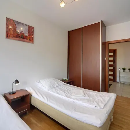 Lodz4rent - Piotrkowska Centrum - Premium 9,5 - Garaż - Hopa Lupa