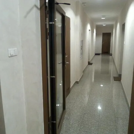 Lodz4rent - Piotrkowska Centrum - Premium 9,5 - Garaż - Hopa Lupa