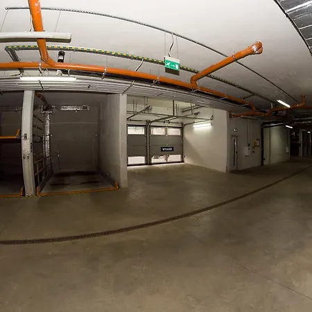 Lodz4rent - Piotrkowska Centrum - Premium 9,5 - Garaż - Hopa Lupa