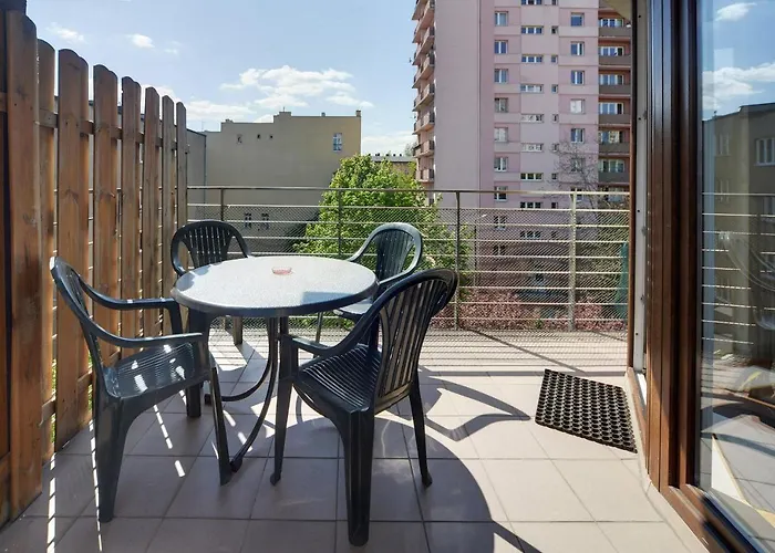 Lodz4rent - Piotrkowska - Premium 9,7 - Hopa Lupa 1400m Pieszo !! * Łódź